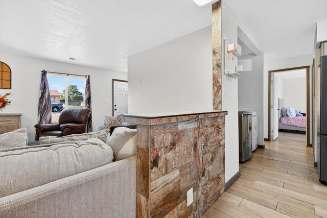 670 Polaris Boulevard SE, Rio Rancho, NM 87124