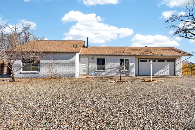 670 Polaris Boulevard SE, Rio Rancho, NM 87124