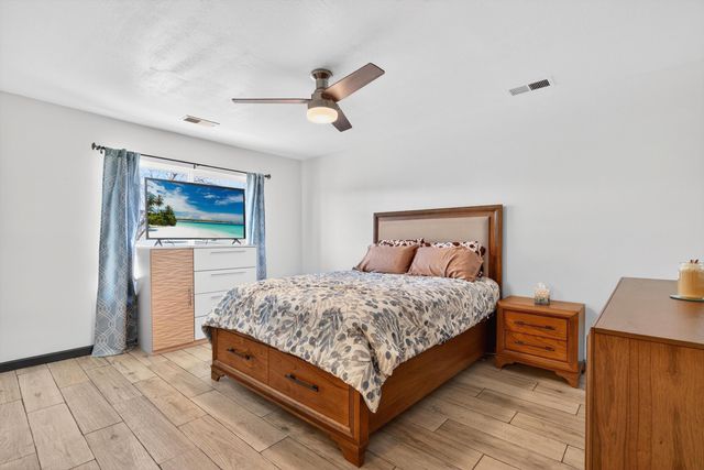 670 Polaris Boulevard SE, Rio Rancho, NM 87124