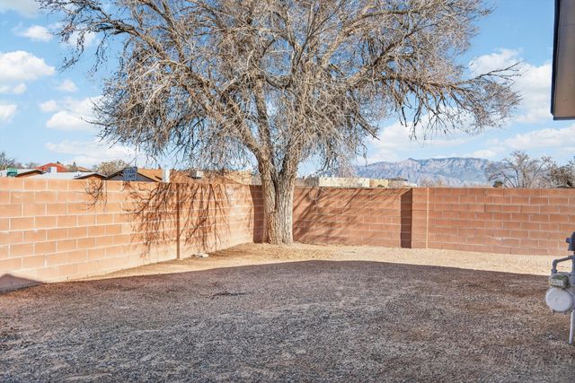 670 Polaris Boulevard SE, Rio Rancho, NM 87124