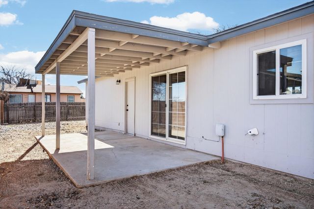 670 Polaris Boulevard SE, Rio Rancho, NM 87124