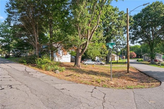 1005 Ava Street, Burlington, NC 27215