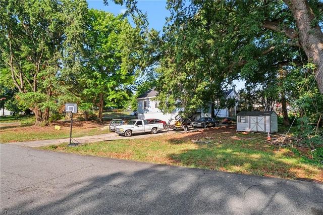 1005 Ava Street, Burlington, NC 27215