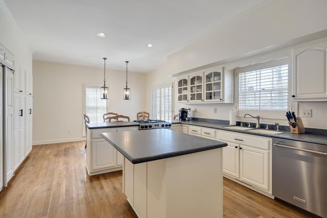 6490 S OAK SHADOWS CIR, Memphis, TN 38119