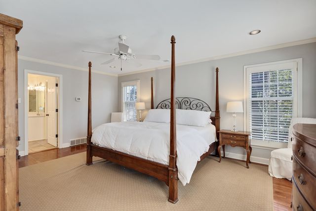 6490 S OAK SHADOWS CIR, Memphis, TN 38119