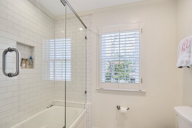 6490 S OAK SHADOWS CIR, Memphis, TN 38119