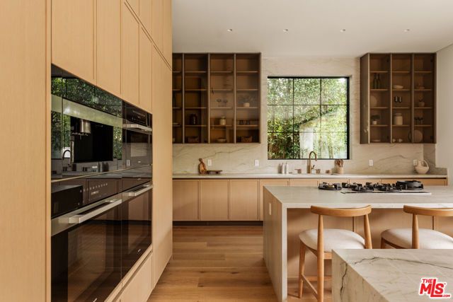 11937 Addison Street, Valley Village, CA 91607