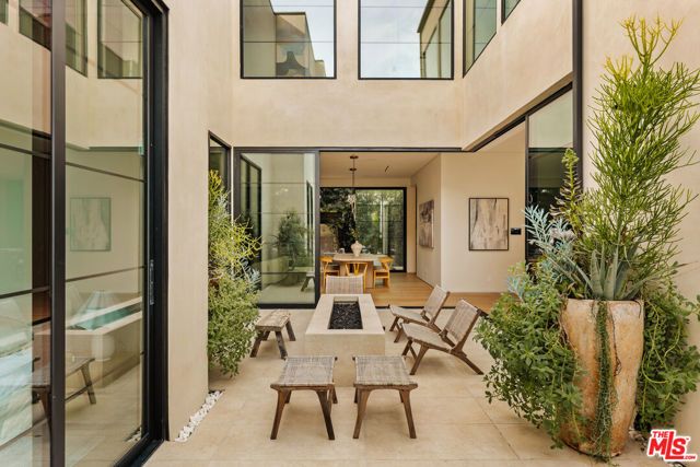 11937 Addison Street, Valley Village, CA 91607