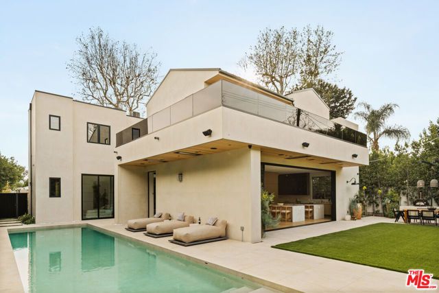 11937 Addison Street, Valley Village, CA 91607