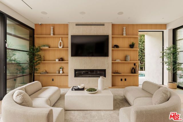 11937 Addison Street, Valley Village, CA 91607