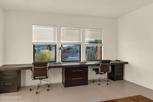 13836 N Silvercreek Place, Oro Valley, AZ 85755