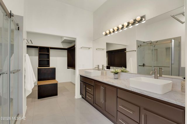 13836 N Silvercreek Place, Oro Valley, AZ 85755