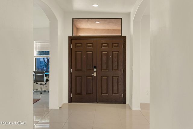 13836 N Silvercreek Place, Oro Valley, AZ 85755