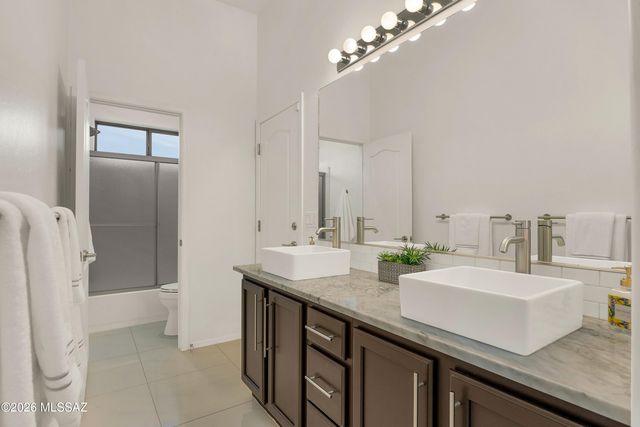 13836 N Silvercreek Place, Oro Valley, AZ 85755