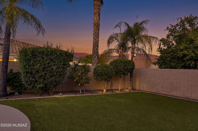 13836 N Silvercreek Place, Oro Valley, AZ 85755