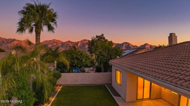 13836 N Silvercreek Place, Oro Valley, AZ 85755