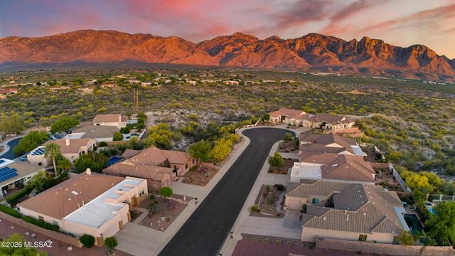 13836 N Silvercreek Place, Oro Valley, AZ 85755
