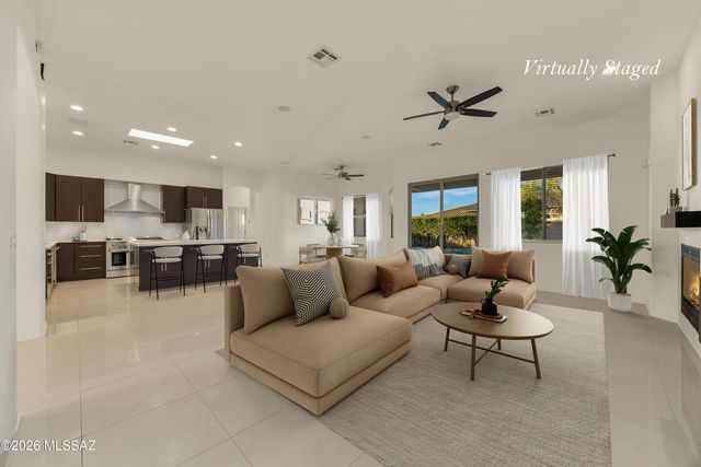 13836 N Silvercreek Place, Oro Valley, AZ 85755