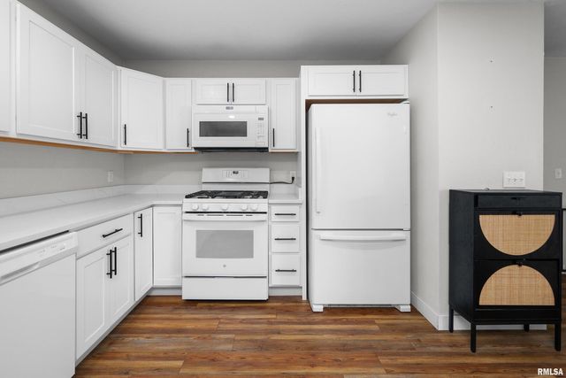 8325 55TH Street, Coal Valley, IL 61240