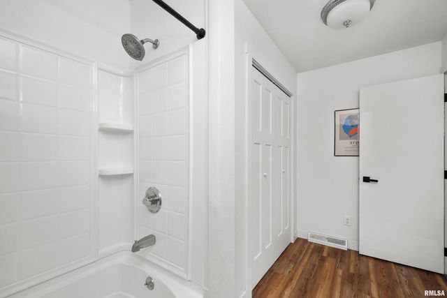 8325 55TH Street, Coal Valley, IL 61240