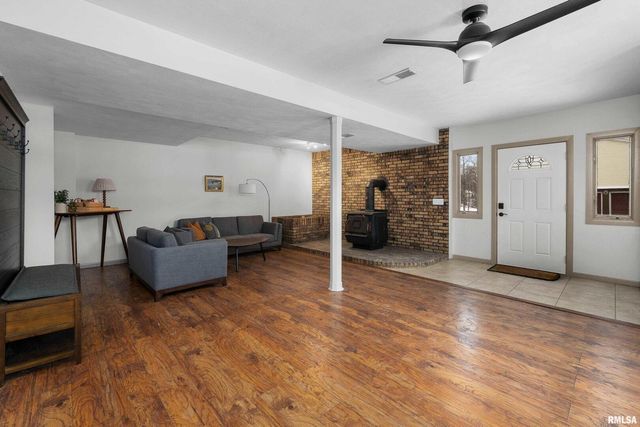 8325 55TH Street, Coal Valley, IL 61240