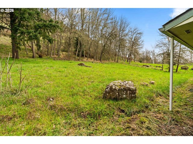 93313 WESTPOINT Rd, Harrisburg, OR 97446