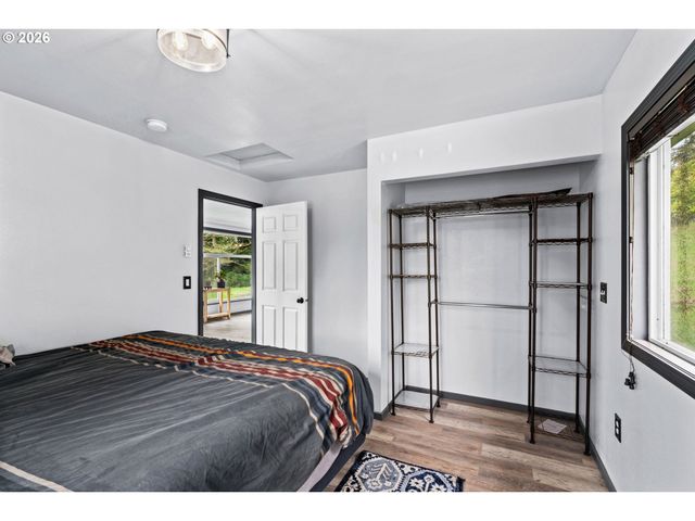 93313 WESTPOINT Rd, Harrisburg, OR 97446