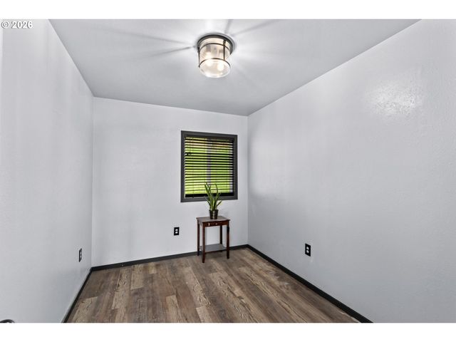 93313 WESTPOINT Rd, Harrisburg, OR 97446