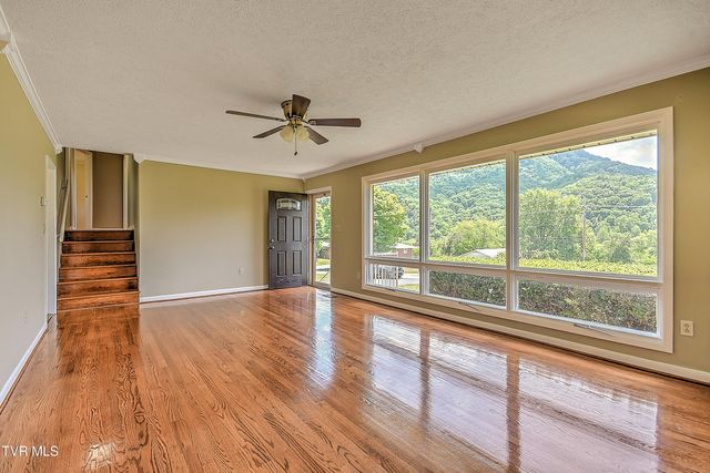 163 Valleyview, Gate City, VA 24251