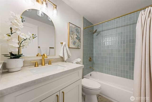 8655 NE 170th Street, Kenmore, WA 98028