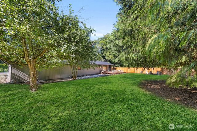 8655 NE 170th Street, Kenmore, WA 98028