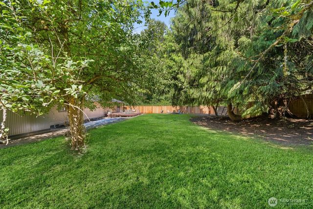 8655 NE 170th Street, Kenmore, WA 98028