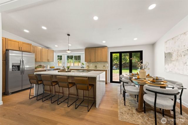 8655 NE 170th Street, Kenmore, WA 98028