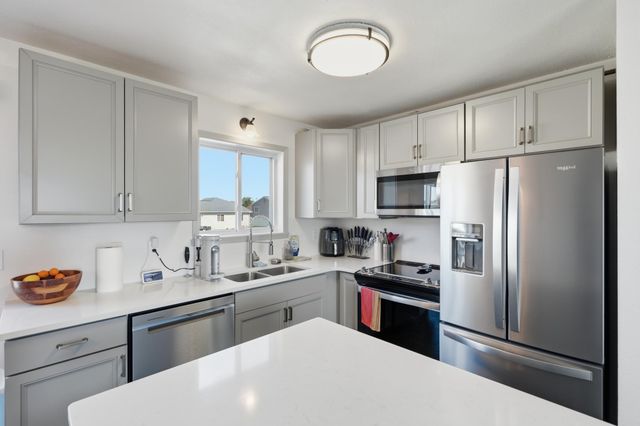 6195 Bennett Court S, Fargo, ND 58104