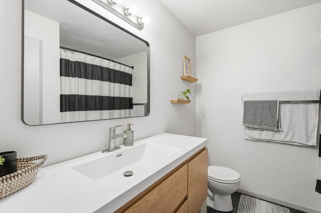 6195 Bennett Court S, Fargo, ND 58104