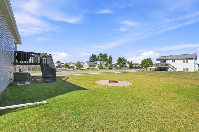6195 Bennett Court S, Fargo, ND 58104