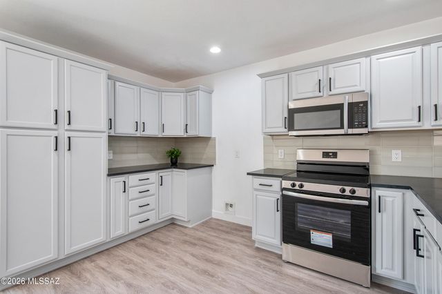 6448 S Bright Sun Avenue, Tucson, AZ 85706