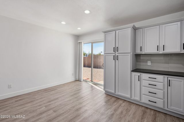 6448 S Bright Sun Avenue, Tucson, AZ 85706