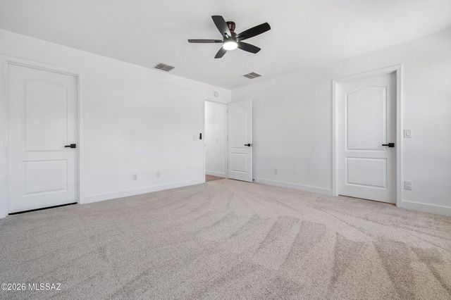 6448 S Bright Sun Avenue, Tucson, AZ 85706