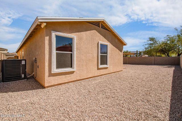 6448 S Bright Sun Avenue, Tucson, AZ 85706