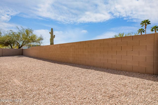 6448 S Bright Sun Avenue, Tucson, AZ 85706