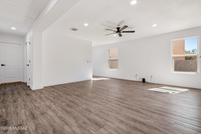 6448 S Bright Sun Avenue, Tucson, AZ 85706