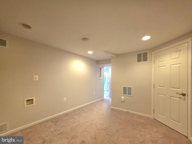 10930 HOWLAND DR, Reston, VA 20191