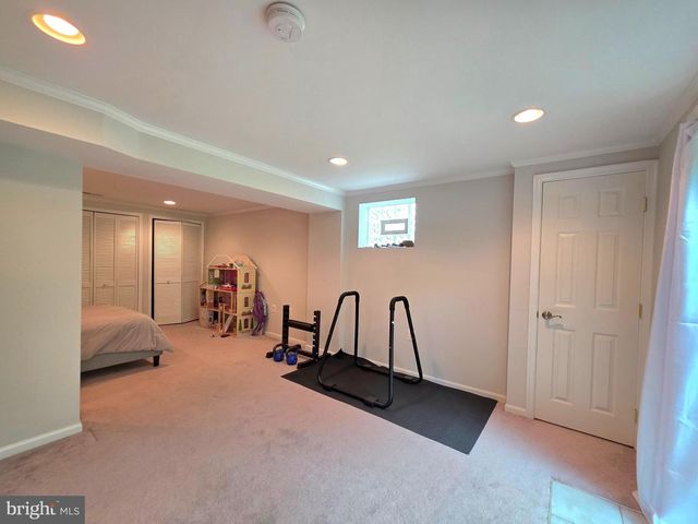 10930 HOWLAND DR, Reston, VA 20191