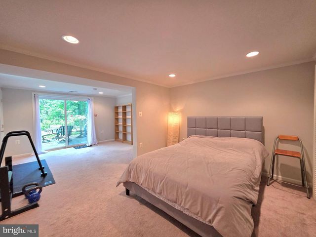 10930 HOWLAND DR, Reston, VA 20191