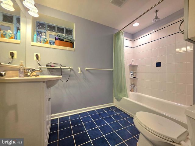 10930 HOWLAND DR, Reston, VA 20191
