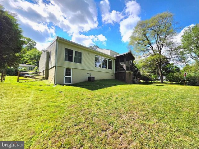 10930 HOWLAND DR, Reston, VA 20191