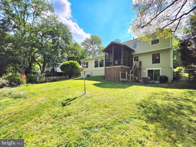 10930 HOWLAND DR, Reston, VA 20191