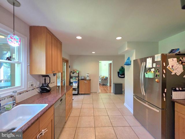 10930 HOWLAND DR, Reston, VA 20191