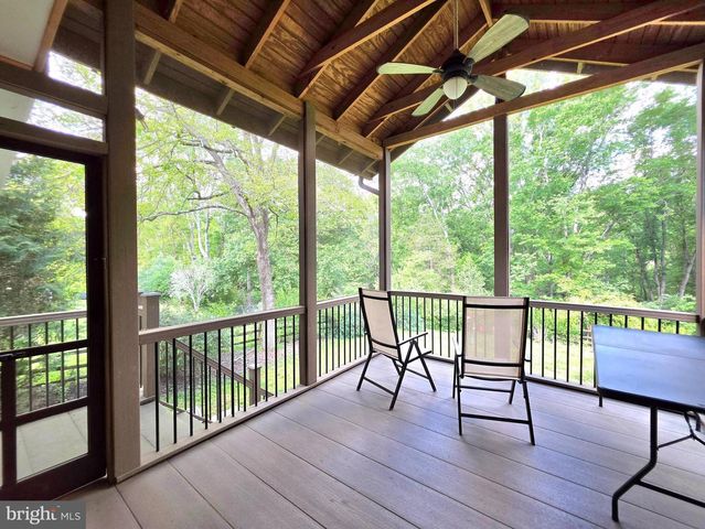 10930 HOWLAND DR, Reston, VA 20191